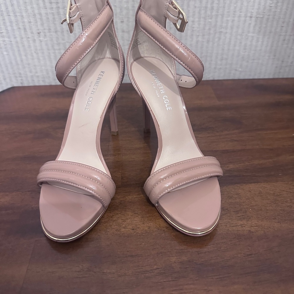 Kenneth Cole Pink Nude Stiletto Heels Minimalist Design